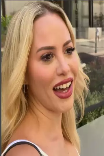 Download Porn Maya Surrounded by two men, 28-year-old Maya is happier than ever!