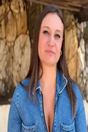 [JacquieEtMichelTV] Oceane – 27-Year-Old Flight Attendant from Aubagne (10.14.2026) Download